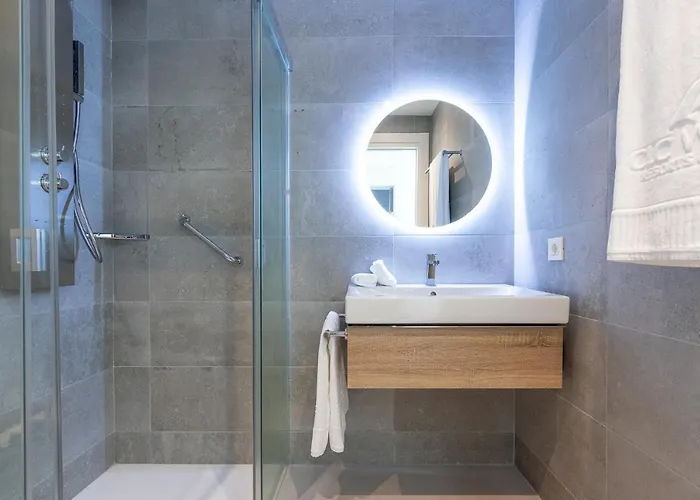 Luxury High End - Santa Barbara Heights Clc - For Work, Play & Family Lejlighed Fuengirola