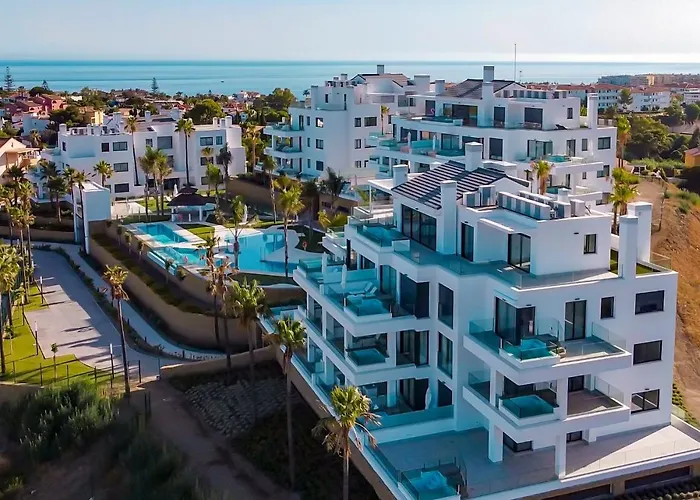 Luxury High End - Santa Barbara Heights Clc - For Work, Play & Family * Fuengirola