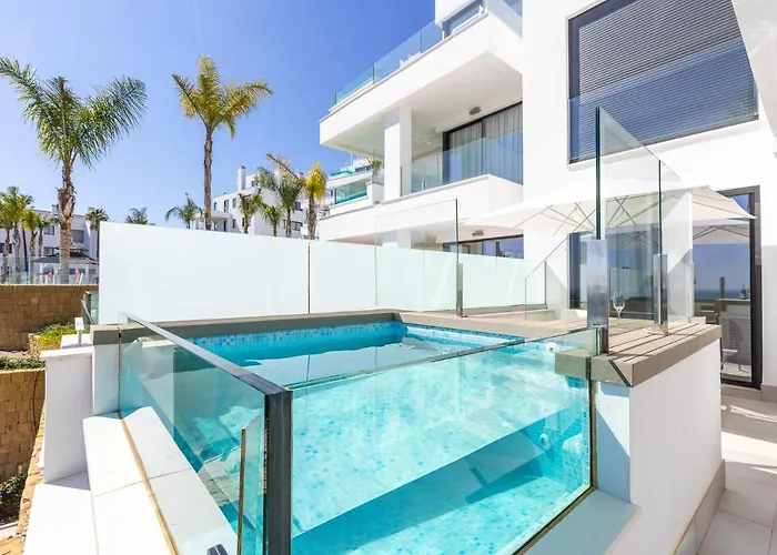 Luxury High End - Santa Barbara Heights Clc - For Work, Play & Family Fuengirola