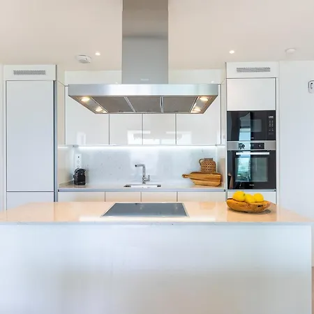 Apartment Luxury High End - Santa Barbara Heights Clc - For Work, Play & Family *