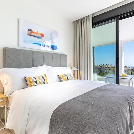 Luxury High End - Santa Barbara Heights Clc - For Work, Play & Family Apartament