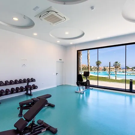 Luxury High End - Santa Barbara Heights Clc - For Work, Play & Family Appartement